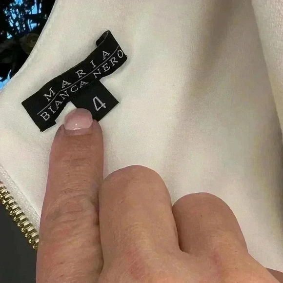 MARIA BIANCA NERO Olivia Lace Inset One-Shoulder Gown Ivory SZ 4 *Worn Once - Picture 9 of 11